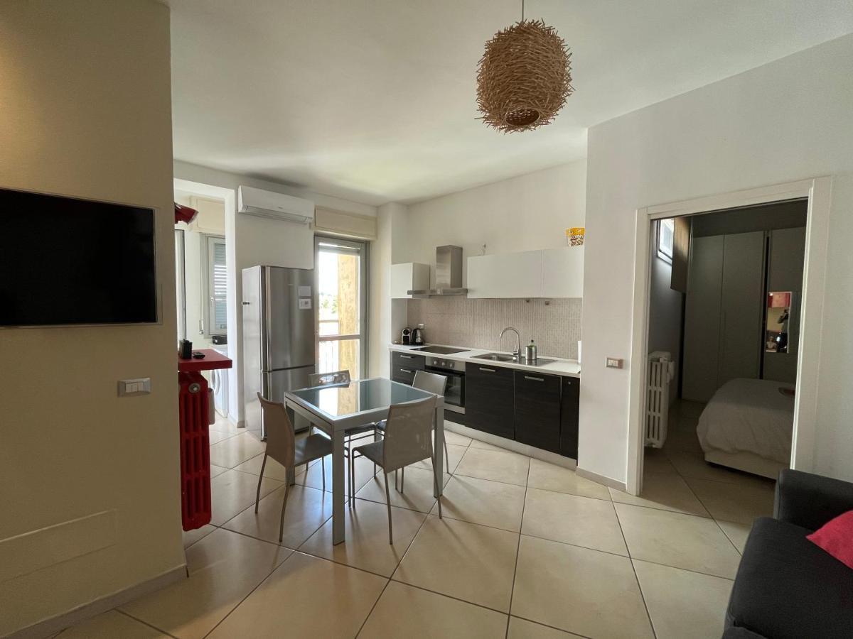 Bilocale In Centro - 10Km Da Malpensa Apartment Gallarate Bagian luar foto