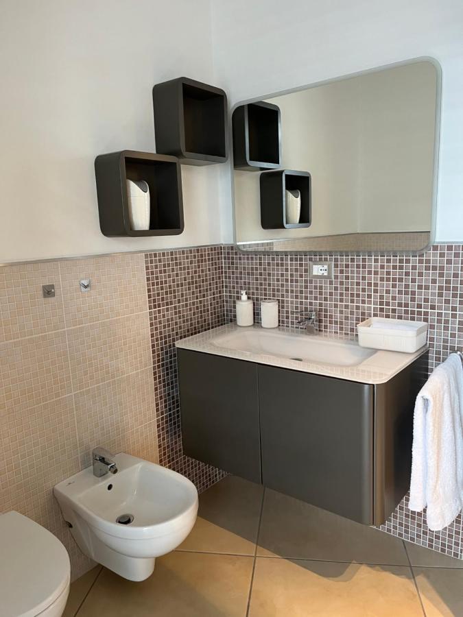 Bilocale In Centro - 10Km Da Malpensa Apartment Gallarate Bagian luar foto
